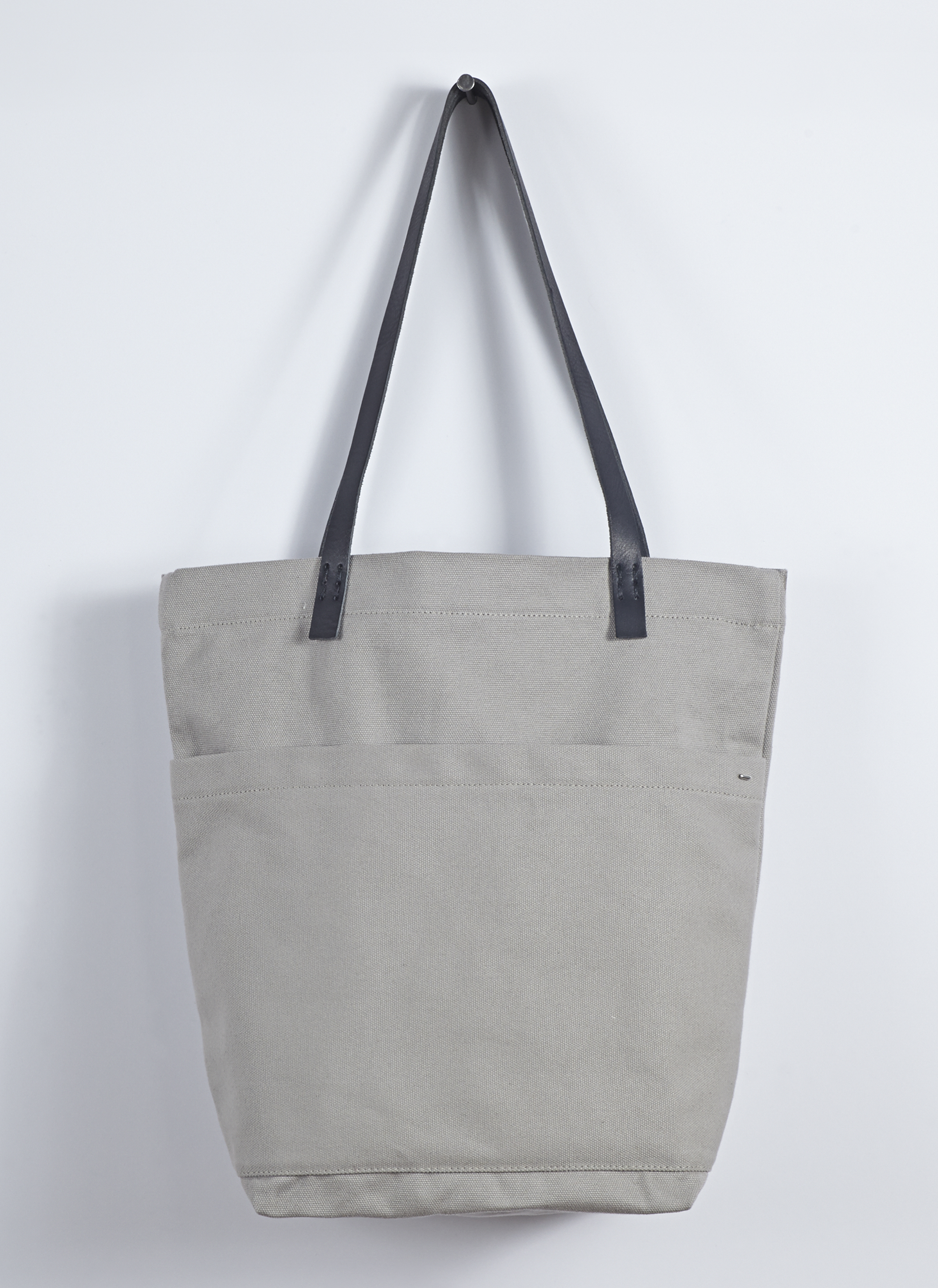 heavy canvas market bag in putty grei new york