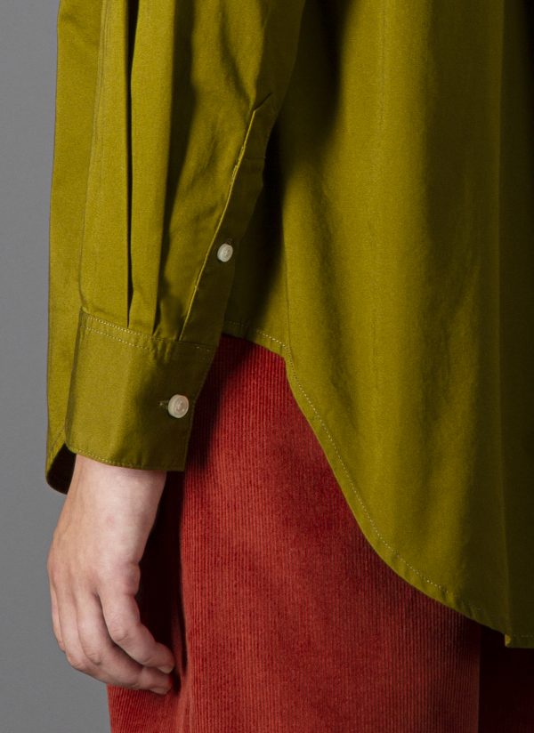 L/S TWO POCKET OVERSIZED SHIRT IN OLIVE - Image 6