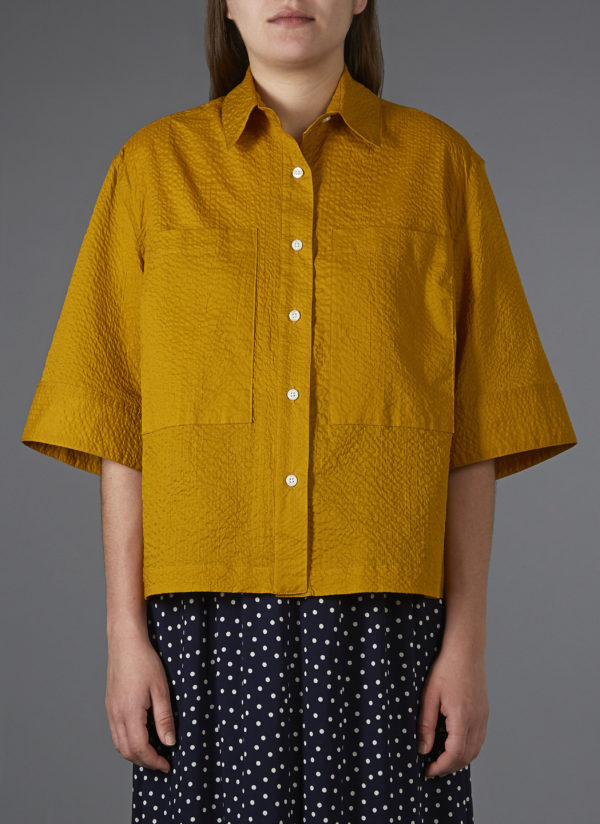 BOX SHIRT IN CURRY MICRO LINE CRINKLE