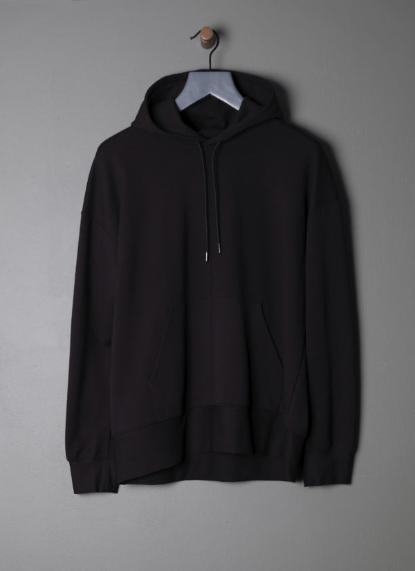 BIG HOODIE IN BLACK