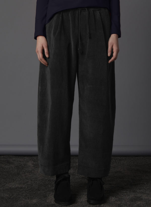 OVATE BAGGY PANT IN CHARCOAL - Image 2