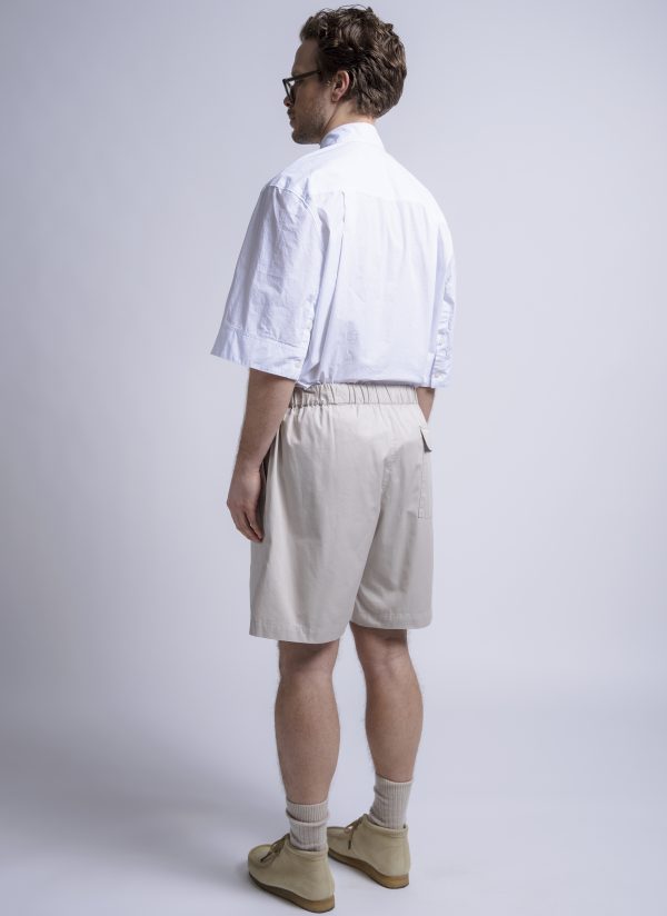 BAGGY CAMP SHORT IN STONE FINE TWILL - Image 5