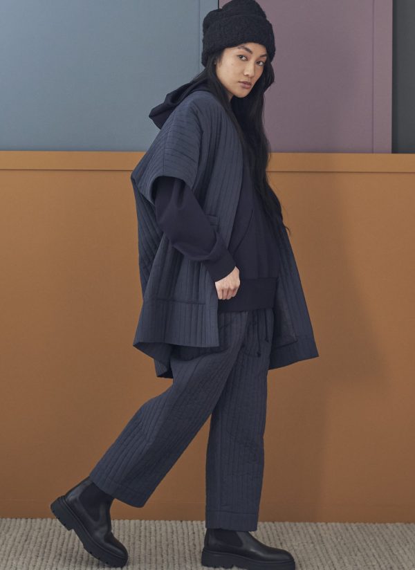 ARTIST JACKET IN MIDNIGHT BLUE CHANNEL QUILTING - Image 4