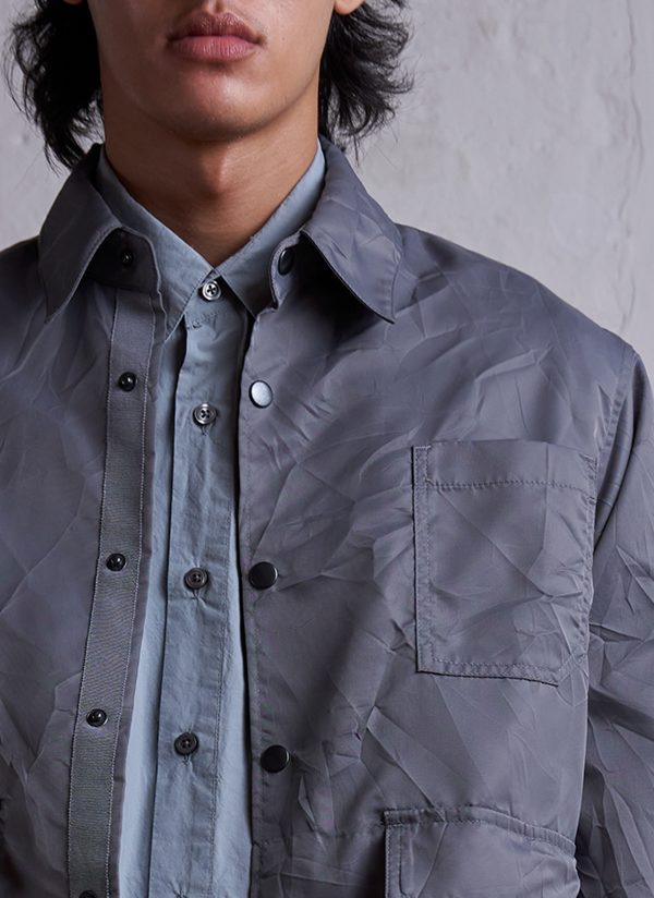 PHOTOGRAPHER JACKET IN GREY SILVER CRUSHED NYLON TWILL - Image 3