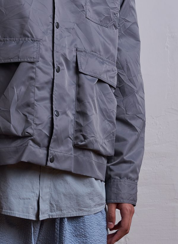 PHOTOGRAPHER JACKET IN GREY SILVER CRUSHED NYLON TWILL - Image 4