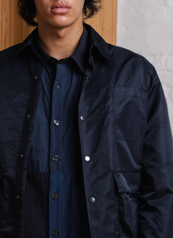 PHOTOGRAPHER JACKET IN MIDNIGHT BLUE CRUSHED NYLON TWILL - Image 2