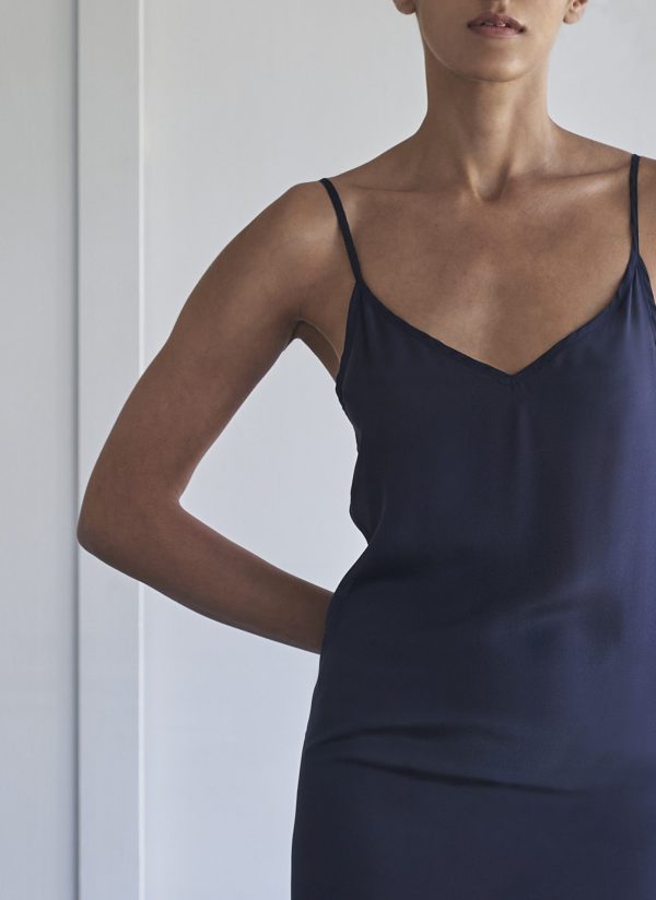 COLUMN-SLIP DRESS IN MIDNIGHT BLUE SHEER CRINKLE - Image 5