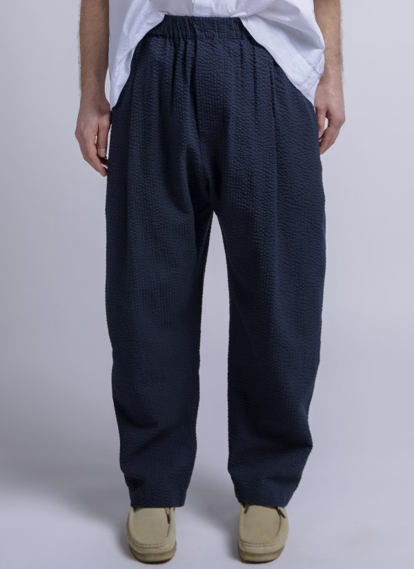 PLEATED CRUISER PANT IN MIDNIGHT BLUE SEERSUCKER CRINKLE - Image 6