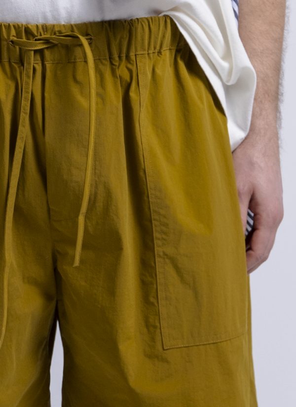 BAGGY CAMP SHORT IN BRIGHT OLIVE PARACHUTE NYLON - Image 3