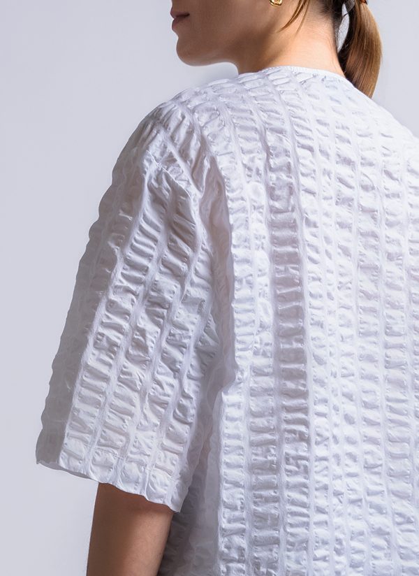 V-NECK EASY TOP IN WHITE MACRO CRINKLE - Image 6