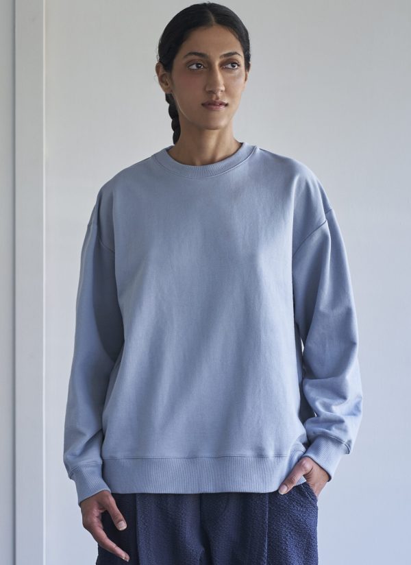 LOOSE CREW GUSSET SWEATSHIRT IN POWDER FRENCH TERRY - Image 2