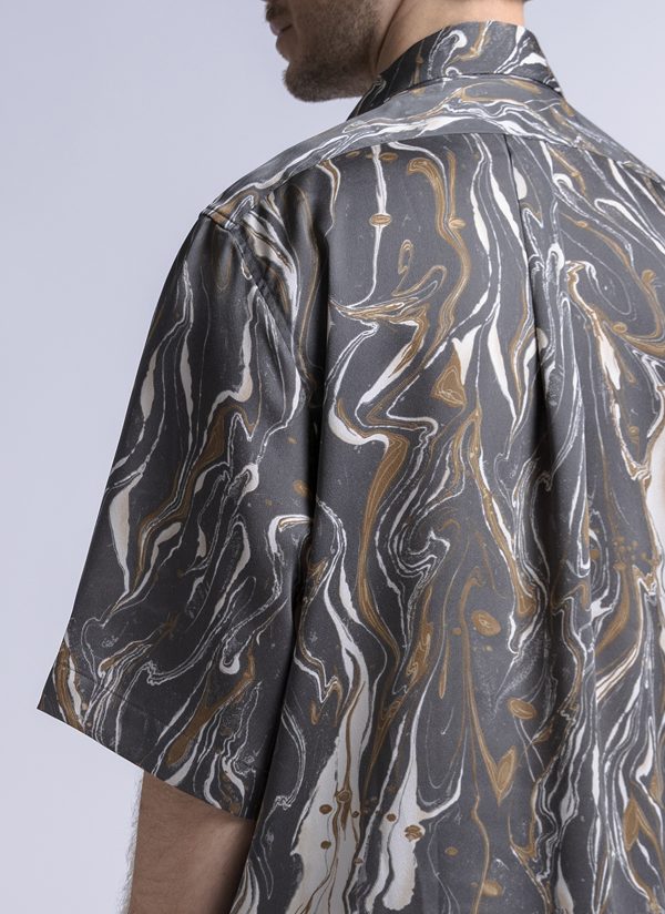 S/S BOX SHIRT IN CHARCOAL MARBLE PRINT - Image 6