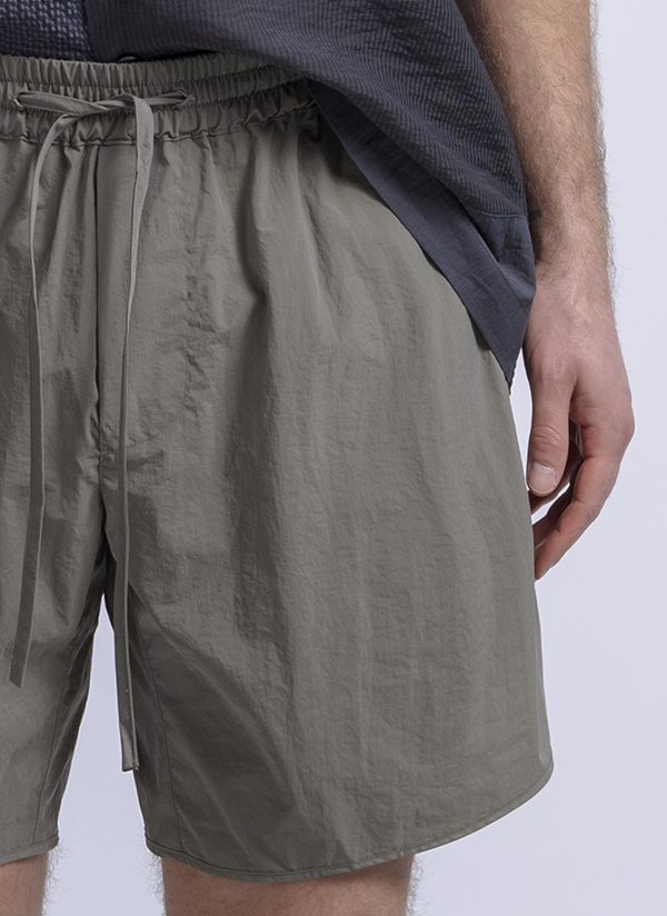 TRACK SHORT IN SMOKY ASH PARACHUTE NYLON - Image 3