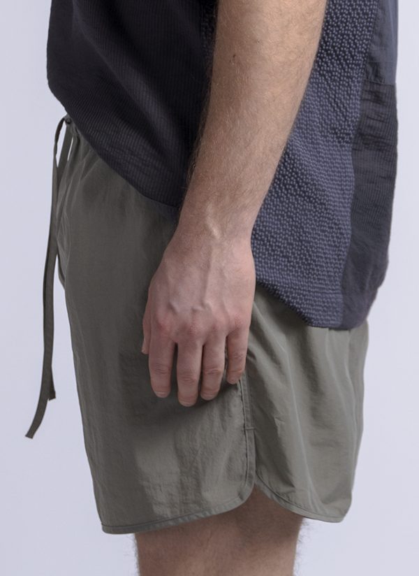 TRACK SHORT IN SMOKY ASH PARACHUTE NYLON - Image 5