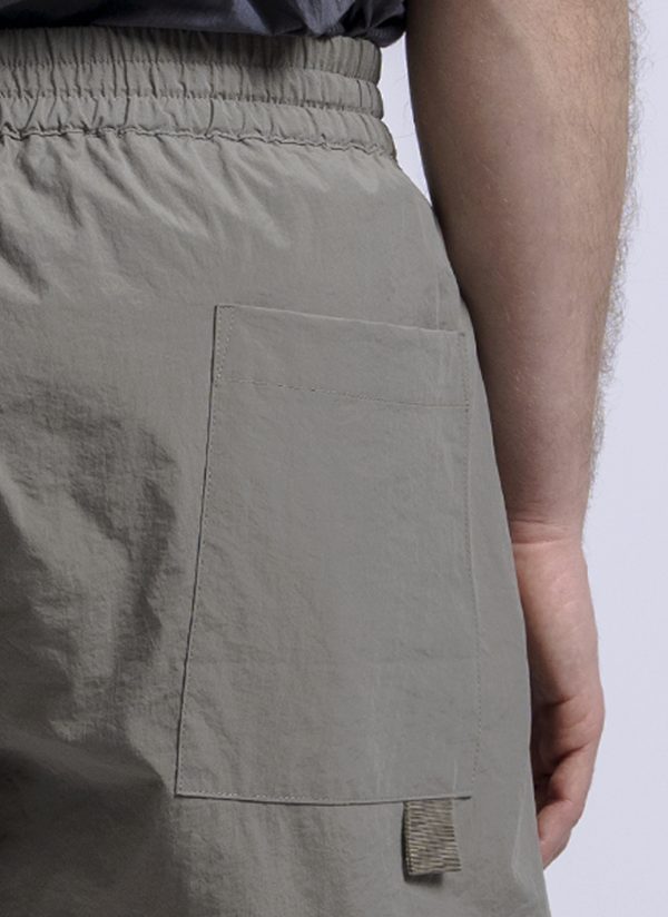 TRACK SHORT IN SMOKY ASH PARACHUTE NYLON - Image 9