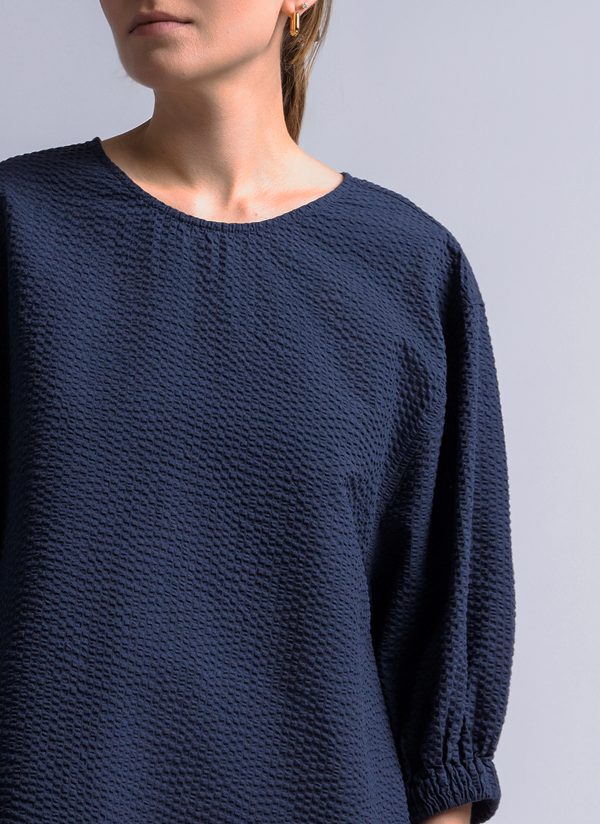 VIRAGO TOP IN MIDNIGHT BLUE SEERSUCKER CRINKLE - Image 4