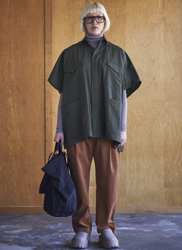 4 POCKET SHIRT PONCHO IN ARMY GREEN - Image 2