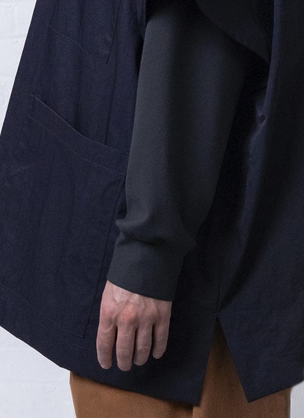 4 POCKET SHIRT PONCHO IN MIDNIGHT BLUE - Image 7