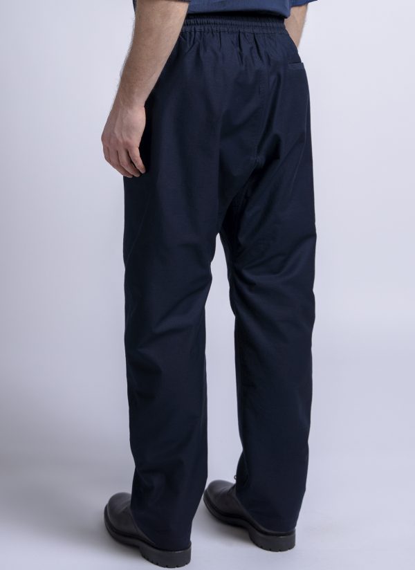RELAXED GUSSET EASY PANT IN MIDNIGHT BLUE CREPE SATEEN - Image 5