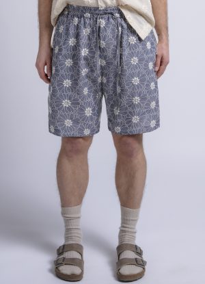 PTO EASY SHORT IN COOL GREY FLOWER DECO