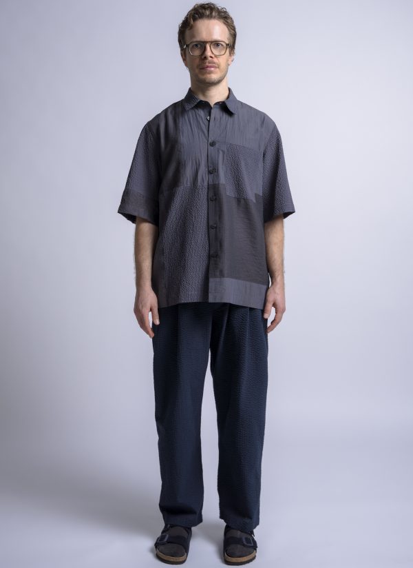 S/S PANEL BOX SHIRT IN CHARCOAL PATCHWORK - Image 2