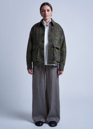 PHOTOGRAPHER JACKET IN ARMY GREEN GARDEN CAMO