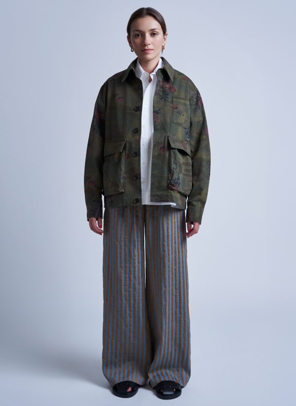 PHOTOGRAPHER JACKET IN ARMY GREEN GARDEN CAMO
