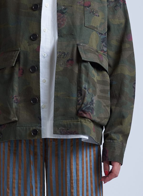 PHOTOGRAPHER JACKET IN ARMY GREEN GARDEN CAMO - Image 4