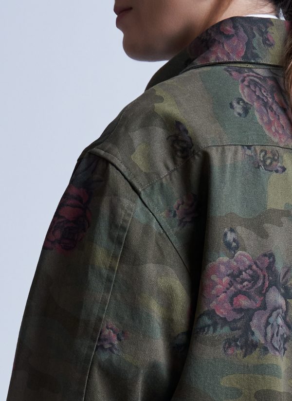 PHOTOGRAPHER JACKET IN ARMY GREEN GARDEN CAMO - Image 7
