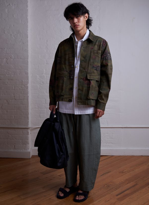 PHOTOGRAPHER JACKET IN ARMY GREEN GARDEN CAMO