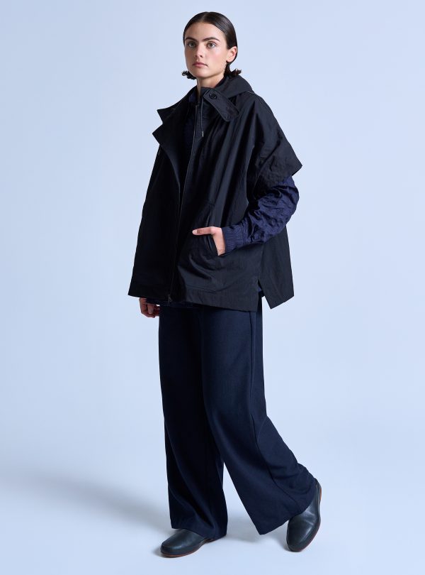 TRACKER PONCHO IN BLACK NYLON TWILL - Image 2