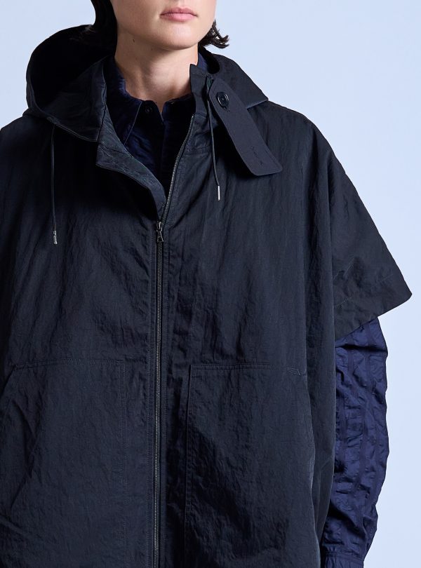 TRACKER PONCHO IN BLACK NYLON TWILL - Image 5