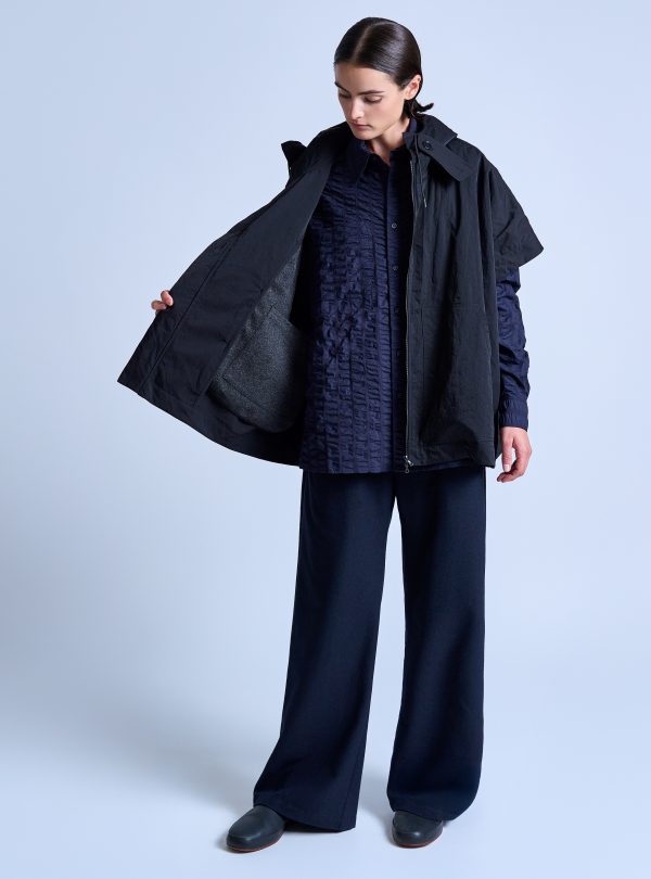 TRACKER PONCHO IN BLACK NYLON TWILL - Image 6