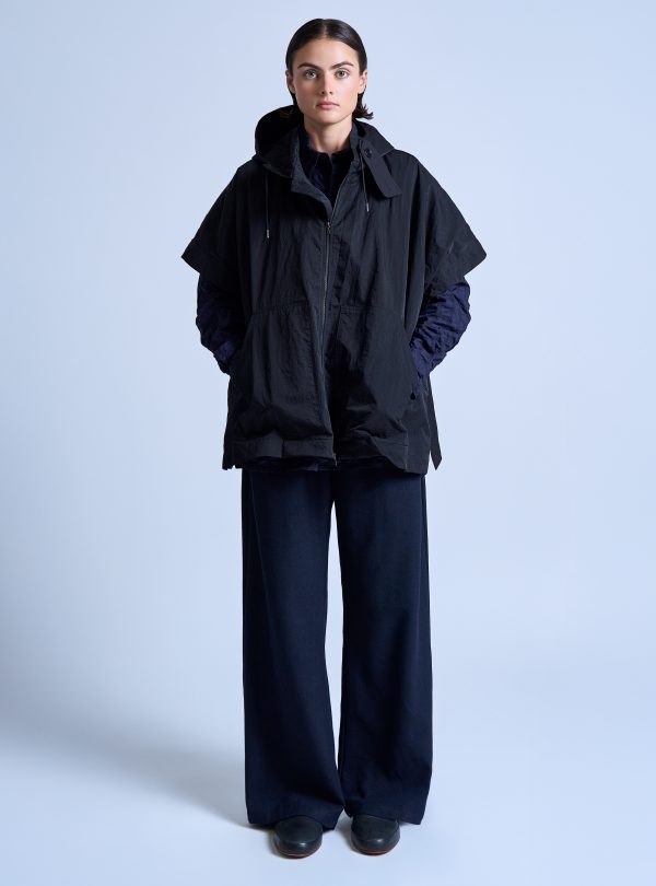 TRACKER PONCHO IN BLACK NYLON TWILL - Image 4