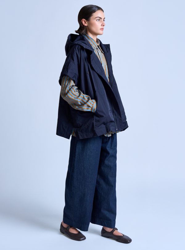 TRACKER PONCHO IN MIDNIGHT BLUE NYLON TWILL - Image 4