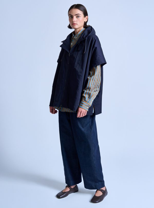 TRACKER PONCHO IN MIDNIGHT BLUE NYLON TWILL