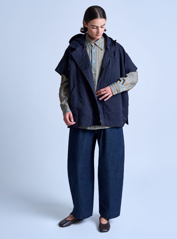 TRACKER PONCHO IN MIDNIGHT BLUE NYLON TWILL - Image 7